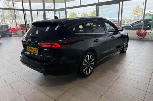 Ford Focus (2023) thumbnail 7