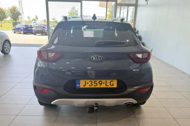 Kia Stonic (2020) thumbnail 5