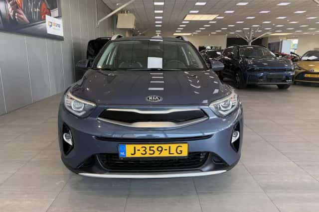 Kia Stonic (2020) thumbnail 6