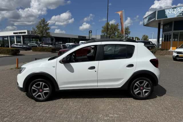 Dacia Sandero (2020) thumbnail 3