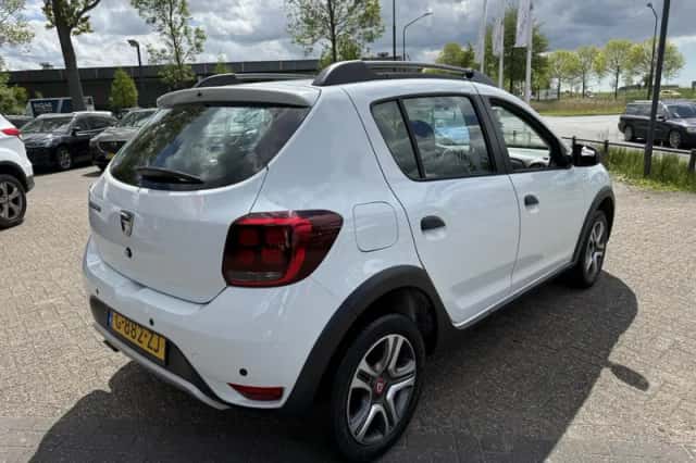 Dacia Sandero (2020) thumbnail 4