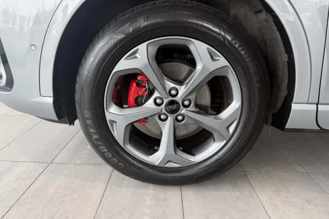 Ford Kuga (2025) thumbnail 12