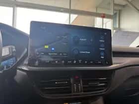 Ford Kuga (2025) thumbnail 16