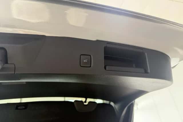 Ford Kuga (2025) thumbnail 17