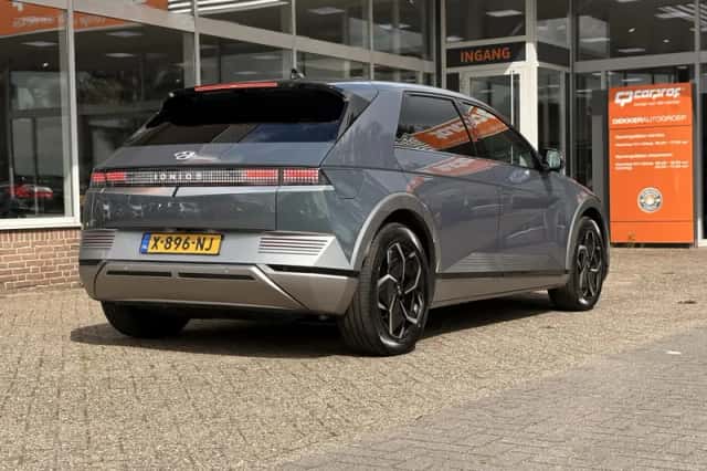 Hyundai Ioniq 5 (2021) thumbnail 4