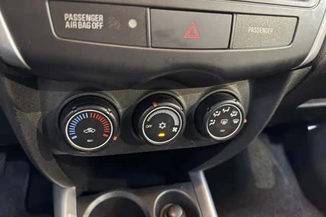Mitsubishi ASX (2014) thumbnail 16