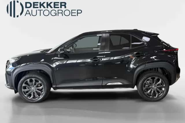Toyota Yaris Cross (2023) thumbnail 2