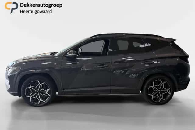Hyundai Tucson (2022) thumbnail 2