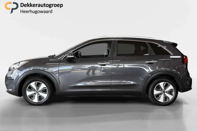 Kia Niro (2017) thumbnail 2
