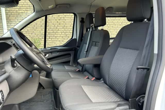 Ford Transit Custom (2023) thumbnail 15