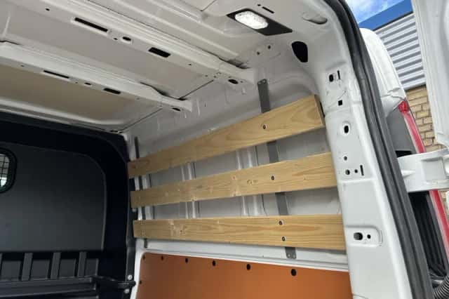 Ford Transit Custom (2023) thumbnail 21