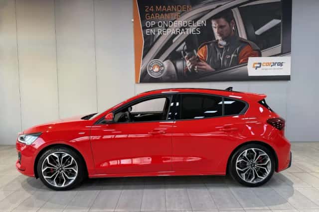 Ford Focus (2024) thumbnail 2