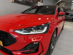 Ford Focus (2024) thumbnail 3
