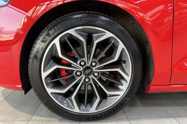 Ford Focus (2024) thumbnail 4