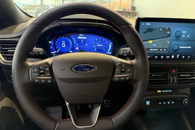 Ford Focus (2024) thumbnail 5