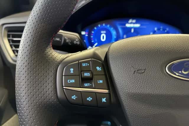 Ford Focus (2024) thumbnail 6