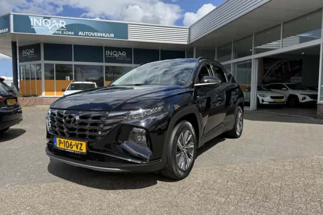 Hyundai Tucson (2022) thumbnail 2