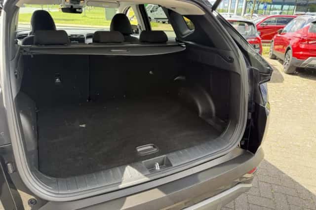 Hyundai Tucson (2022) thumbnail 13