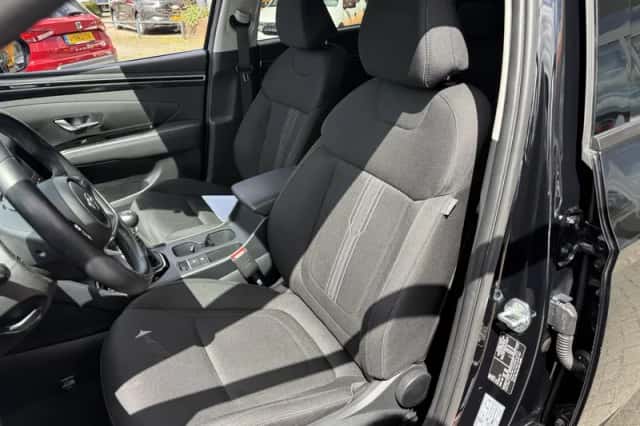 Hyundai Tucson (2022) thumbnail 15