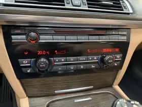 BMW 7-Serie (2009) thumbnail 16