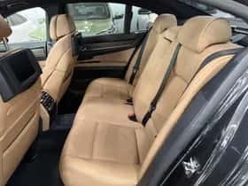 BMW 7-Serie (2009) thumbnail 26