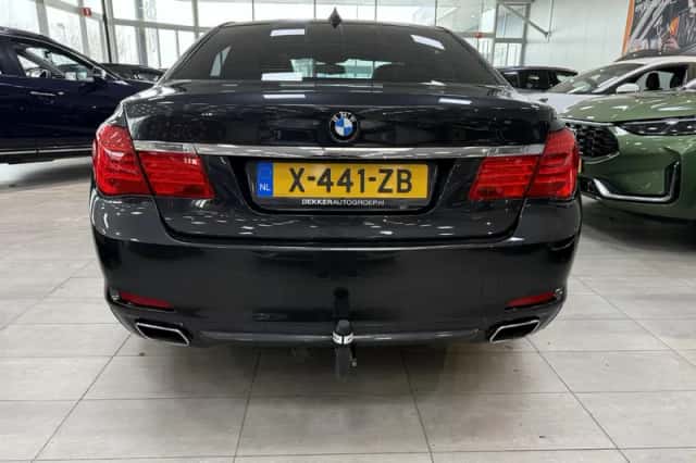 BMW 7-Serie (2009) thumbnail 4