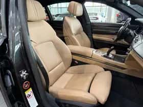 BMW 7-Serie (2009) thumbnail 10