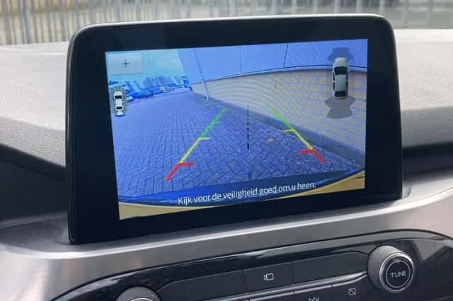 Ford Kuga (2022) thumbnail 16