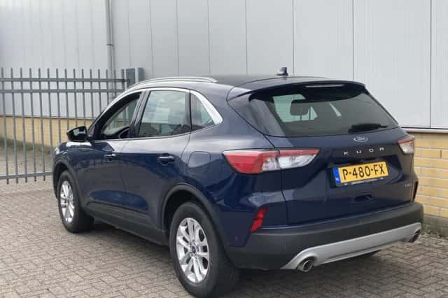 Ford Kuga (2022) thumbnail 5
