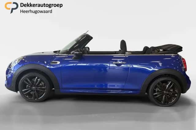 MINI Cooper (2019) thumbnail 2