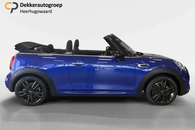 MINI Cooper (2019) thumbnail 3