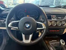 BMW Z4 (2011) thumbnail 13