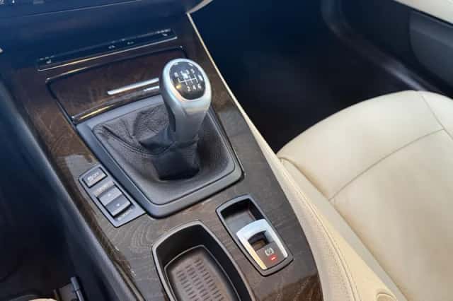 BMW Z4 (2011) thumbnail 15
