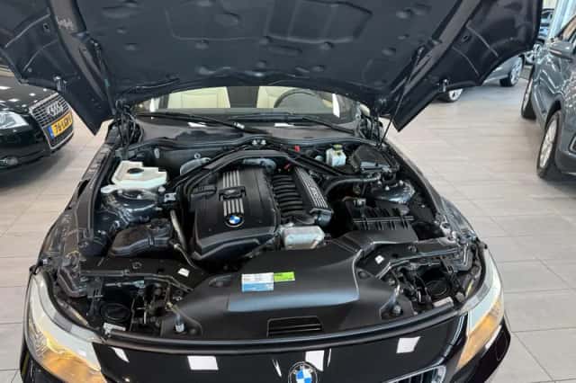 BMW Z4 (2011) thumbnail 17
