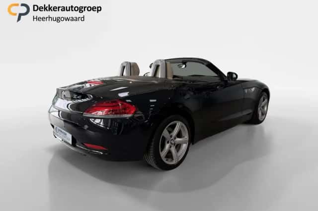 BMW Z4 (2011) thumbnail 5