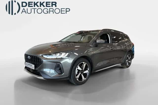 Ford Focus (2023) thumbnail 1