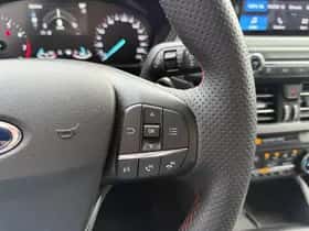 Ford Focus (2023) thumbnail 12