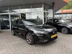 Ford Focus (2023) thumbnail 3