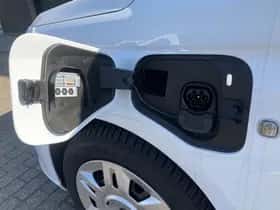Ford Transit Connect (2024) thumbnail 9
