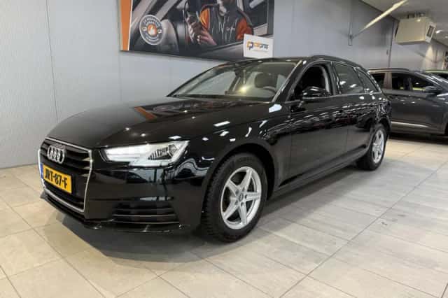 Audi A4 (2018) thumbnail 2
