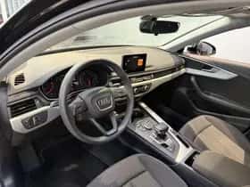 Audi A4 (2018) thumbnail 11