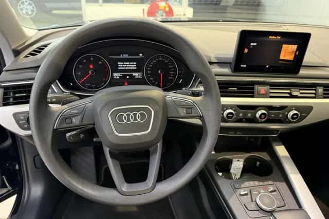 Audi A4 (2018) thumbnail 17