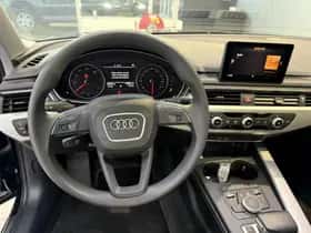 Audi A4 (2018) thumbnail 17