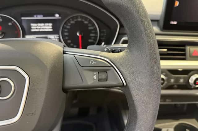 Audi A4 (2018) thumbnail 21