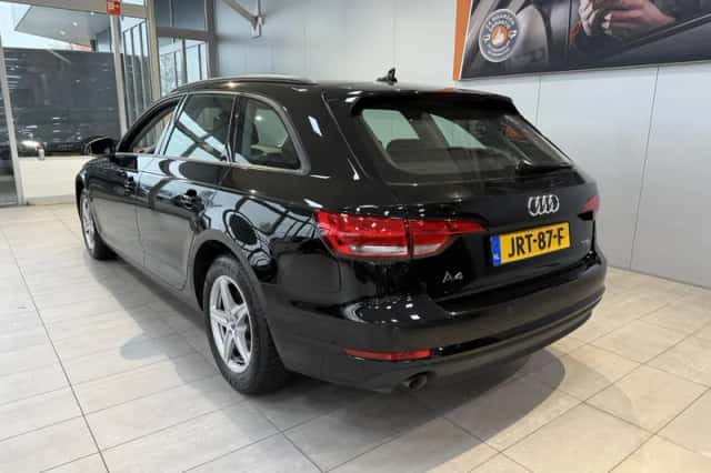 Audi A4 (2018) thumbnail 6