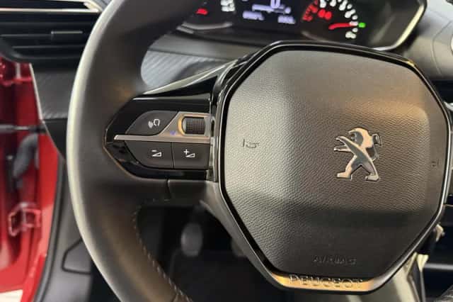 Peugeot 208 (2022) thumbnail 14