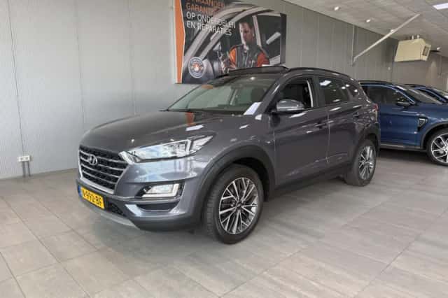 Hyundai Tucson (2018) thumbnail 2