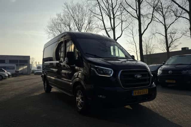 Ford Transit (2024) thumbnail 4