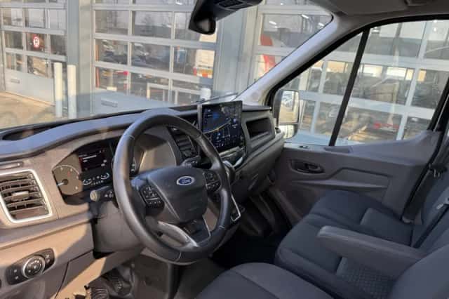 Ford Transit (2024) thumbnail 7