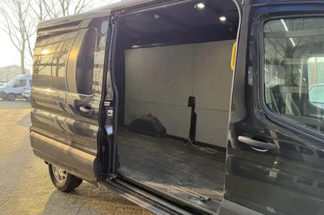 Ford Transit (2024) thumbnail 9
